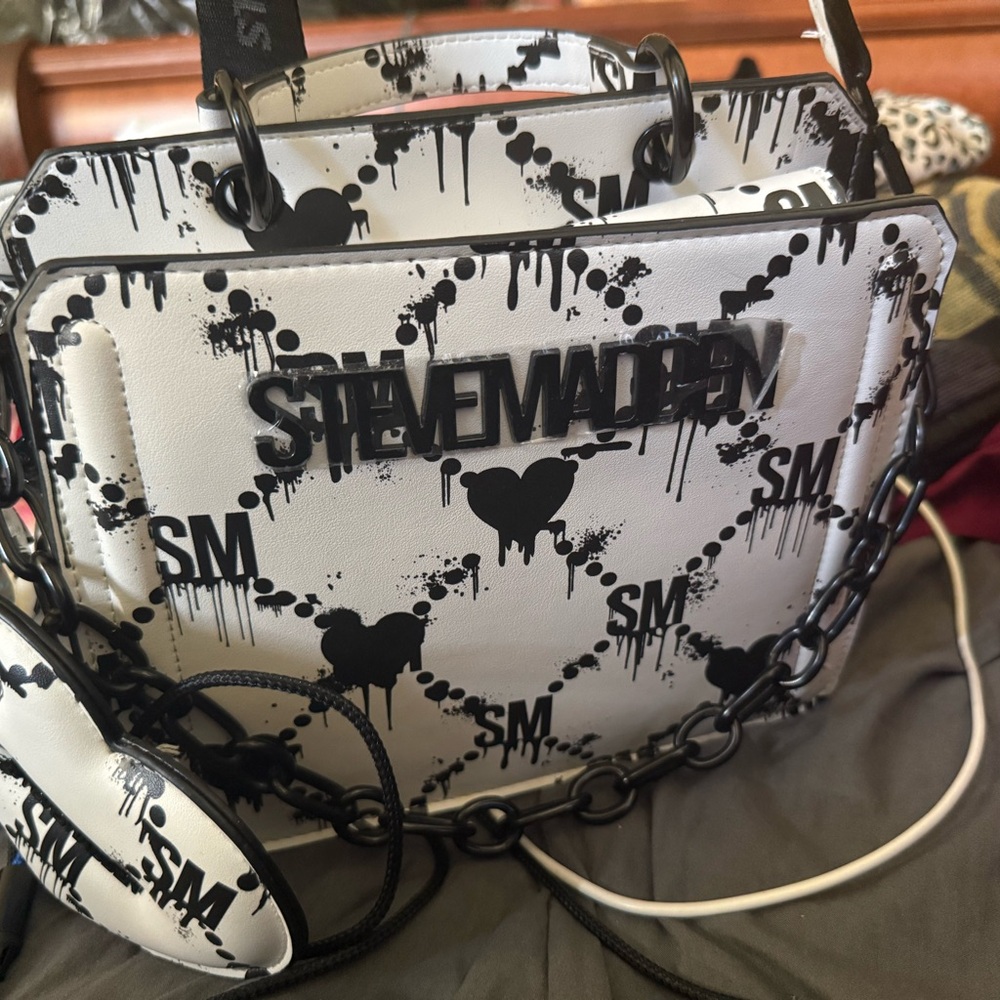 Steve Madden Black and White Crossbody Bag